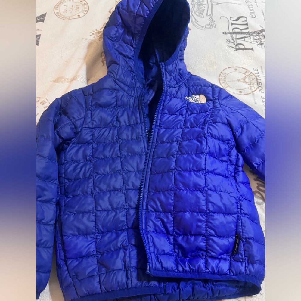 North face lightweight puff jacket blue boys size 5T